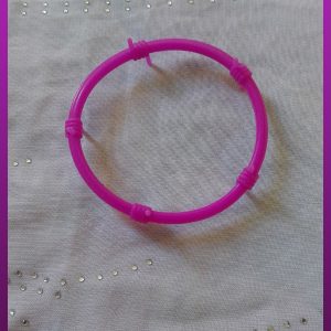 دستبند سیم خاردار پلاستیکی