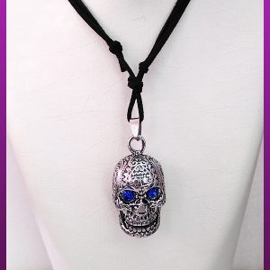 گردنبند جمجمه اسکلت چشم آبی