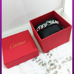 دستبند اصل کارتیه نقره ای با قفل خاص