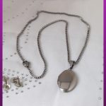 گردنبند قاب عکس جادار نقره ای استیل