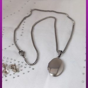 گردنبند قاب عکس جادار نقره ای استیل