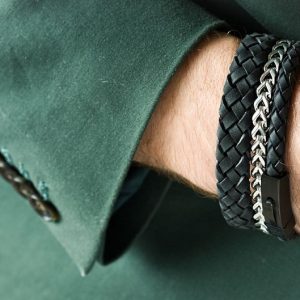 دستبند چرمی یا دستبند استیل