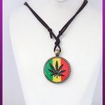 آویز یا گردنبند برگ