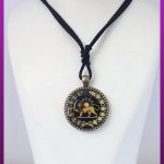 آویز یا گردنبند شیر و خورشید
