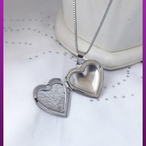 گردنبند قاب عکس قلب هاشور نقره ای استیل
