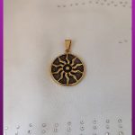پلاک خورشید طلایی استیل