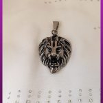 پلاک کله شیر سیاه قلم نقره ای استیل