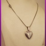 گردنبند قاب عکس قلب طرحدار کوچک نقره ای استیل