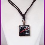 آویز یا گردنبند سرعت