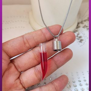 گردنبند خون و مایعات طرح دار
