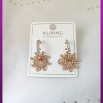 گوشواره گل فول نگین طلایی برند ژوپینگ