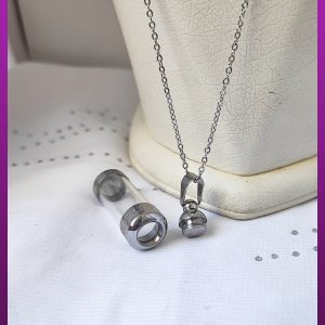 گردنبند استوانه جادار شیشه ای نقره ای استیل