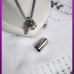 گردنبند کپسول استوانه ساده بال دار نقره ای بازشو استیل